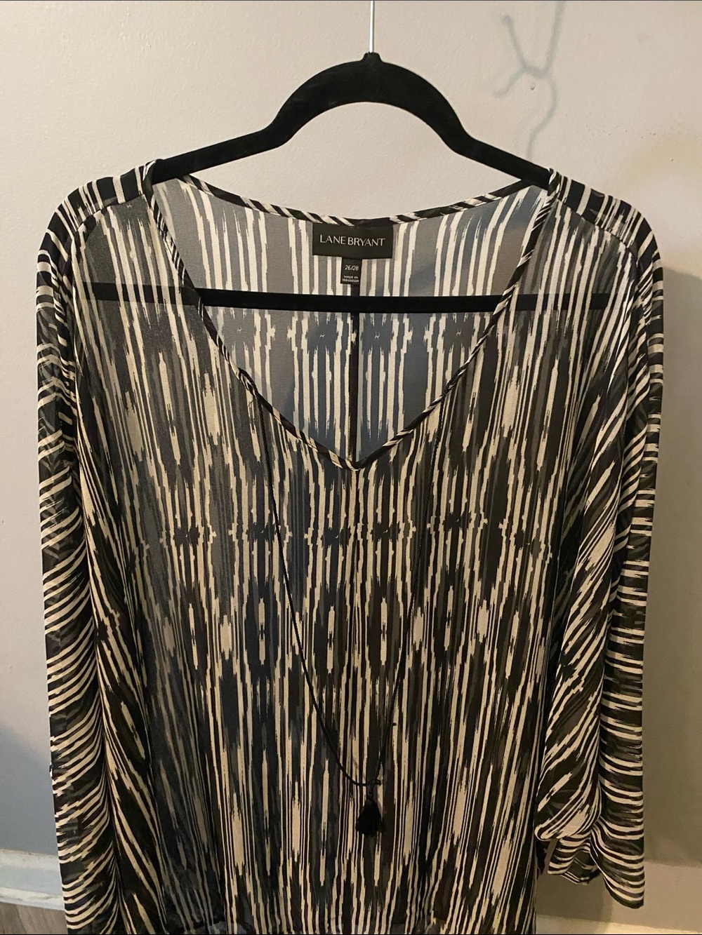 Lane Bryant Black & White Abstract-Striped V-Neck Tunic